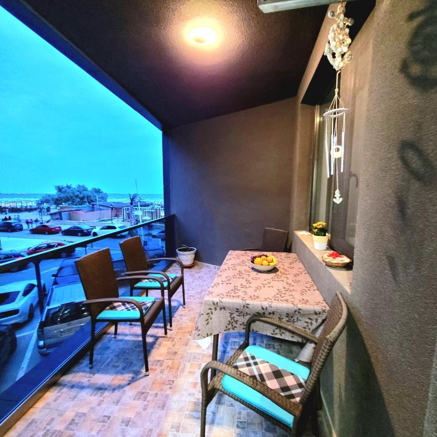 Zen Garden Apartament De Lux Nou Pe Malul Marii Constanţa Buitenkant foto